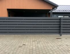 Liuvärava horisontaalne laudis aed