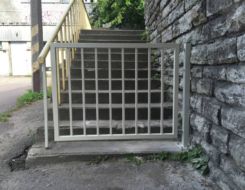 Jalgvärav nelikanttorust Jalgvärav nelikanttorust