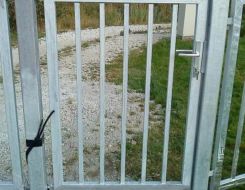 Jalgvärav tsingitud Jalgvärav tsingitud